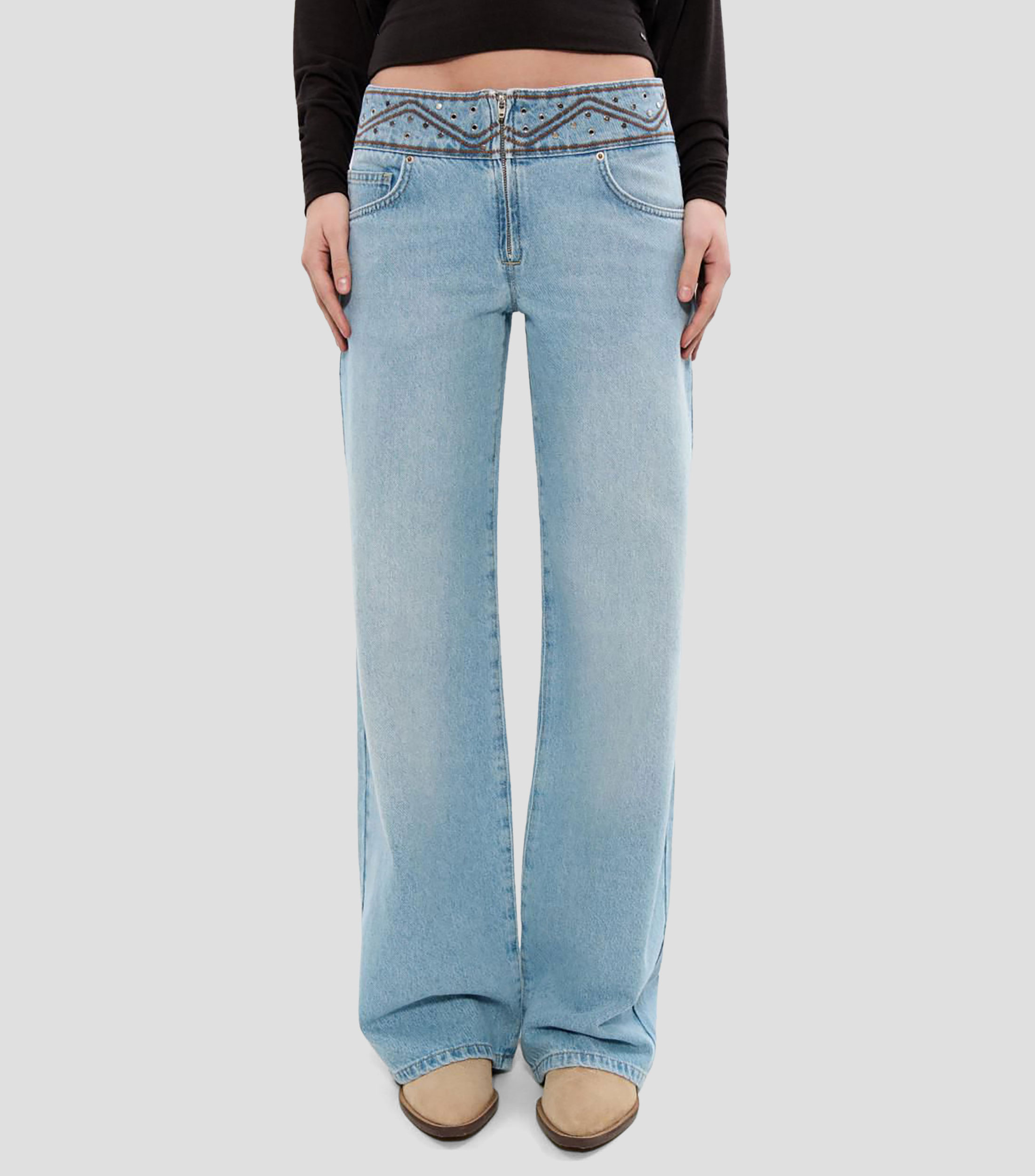 Jeans Bordado Amplio Mujer